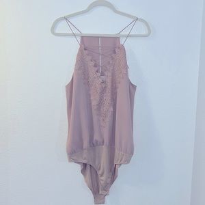 Lace top blush bodysuit - Size L